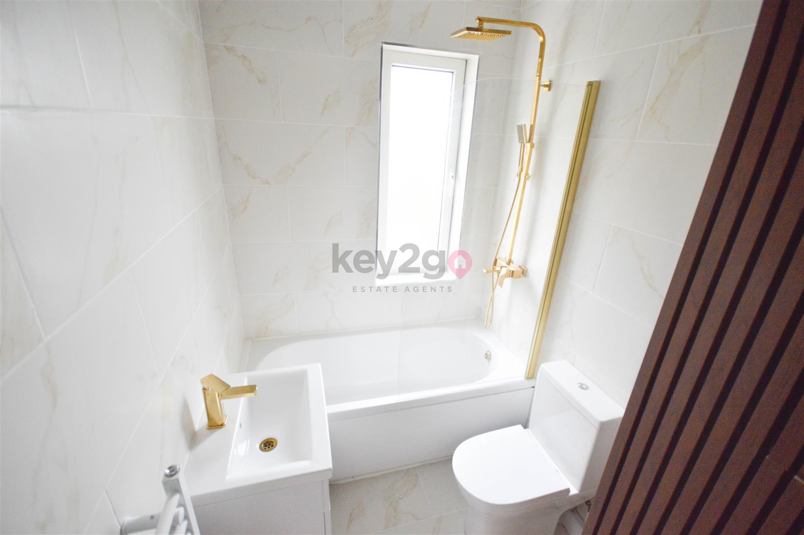 Marsh Avenue, Dronfield, S18 Key2go